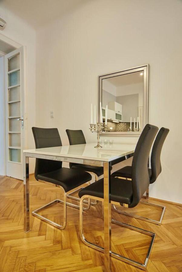 Spacious 1 Bed Basilica - With Balcony Budapeszt