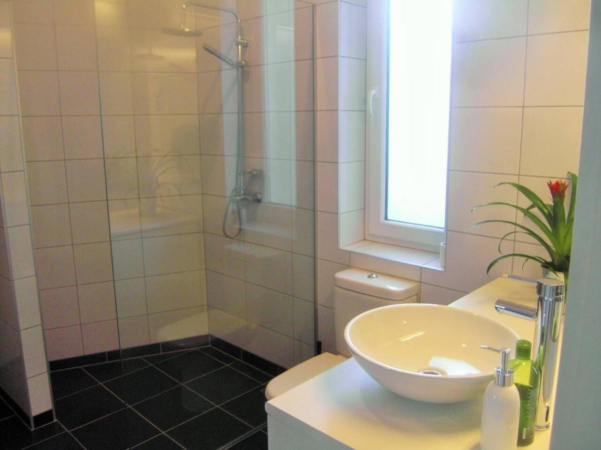 Spacious 1 Bed Basilica - With Balcony Apartamento Budapest