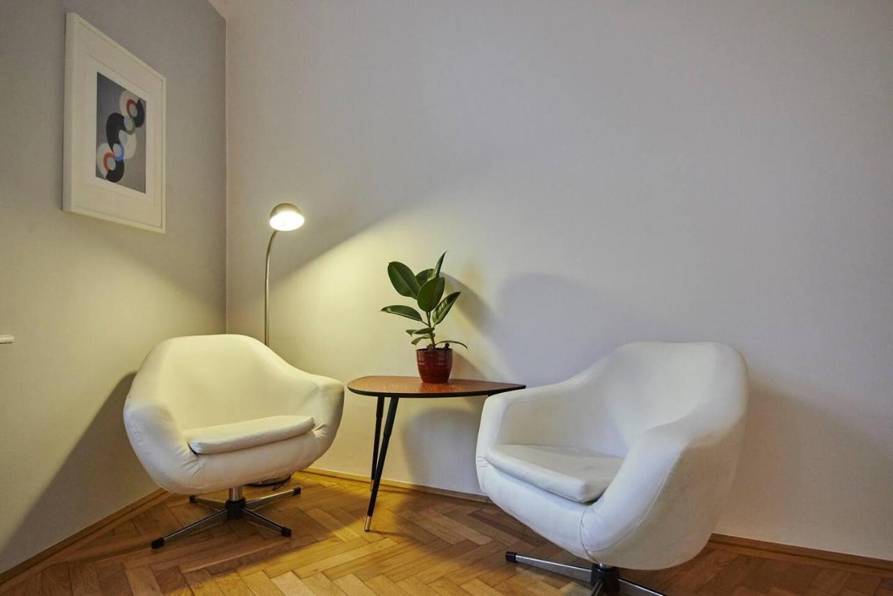 Apartamento Spacious 1 Bed Basilica - With Balcony *